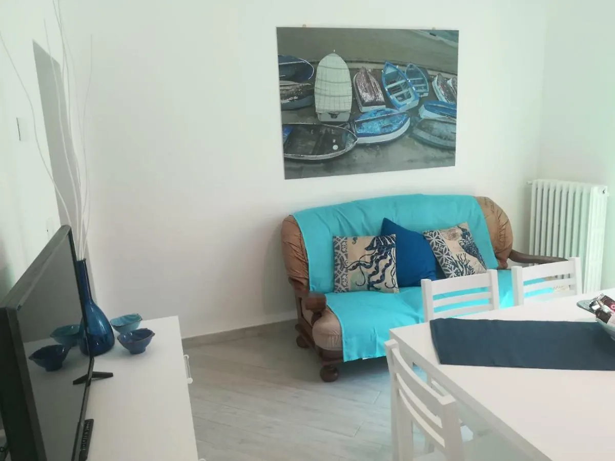Casa Vanni Vada Apartment